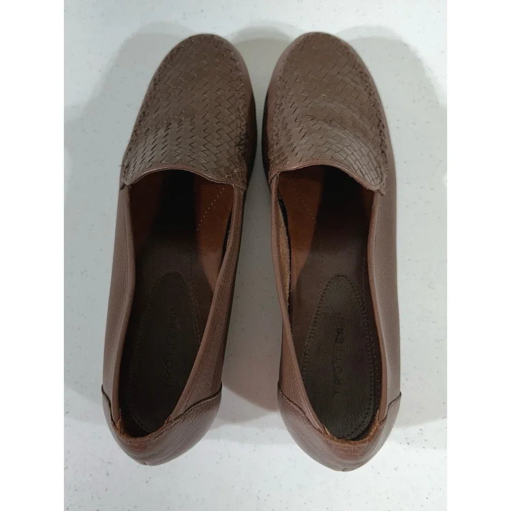Trotters Loafers 9.5 S Extra Narrow Brown Leather Woven Vamp Made in Brazil